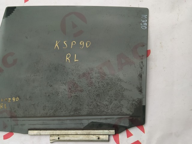 Стекло TOYOTA Vitz 