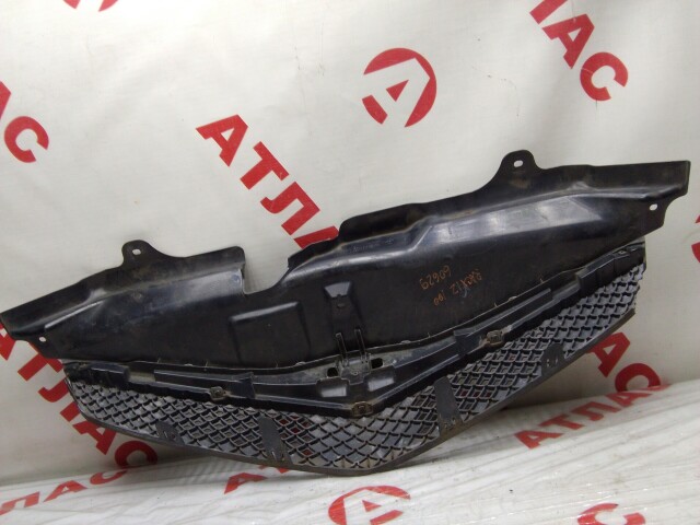 Решетка радиатора TOYOTA Ractis 