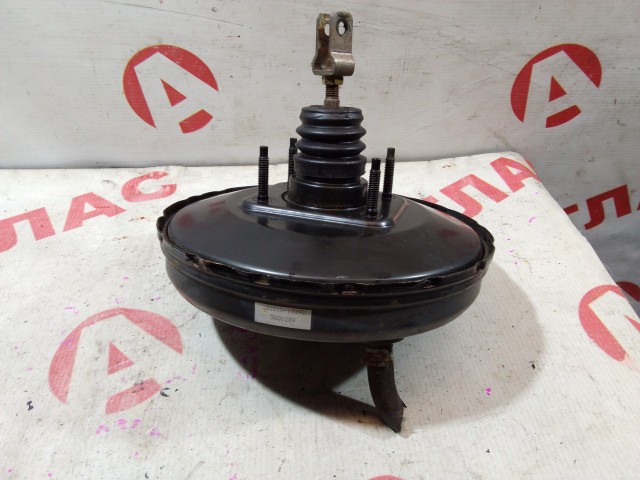 Вакуум TOYOTA Ist 