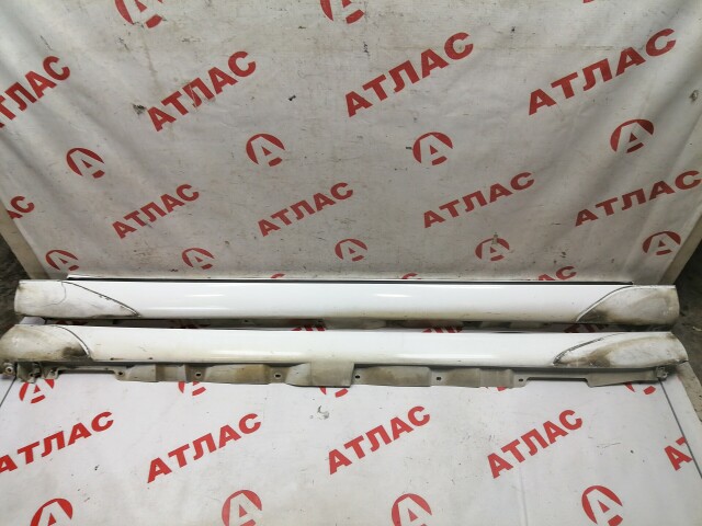 Накладка порога TOYOTA Avensis 