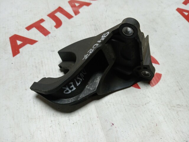 Кронштейн RENAULT Duster H4M