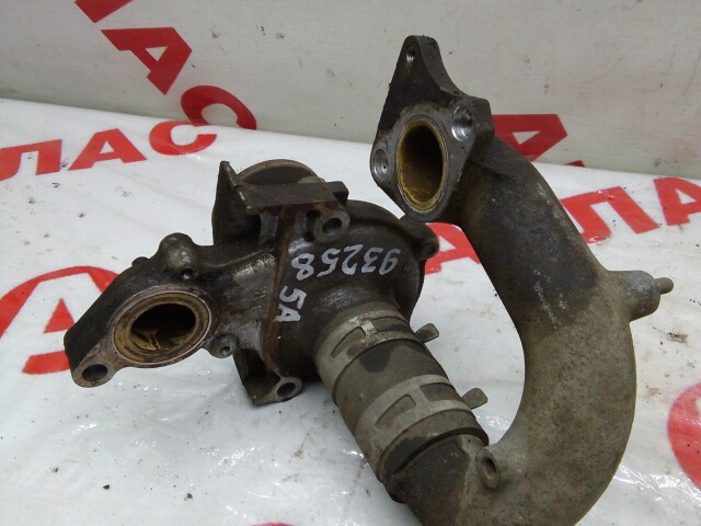 Корпус помпы TOYOTA Sprinter 5A-FE