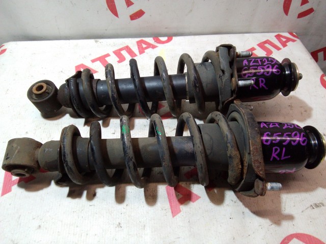 Стойка TOYOTA Avensis 