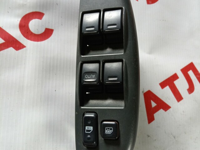 Блок управления стеклоподъемниками TOYOTA Vitz 