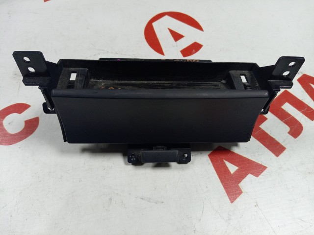 Бардачок SUZUKI Escudo 