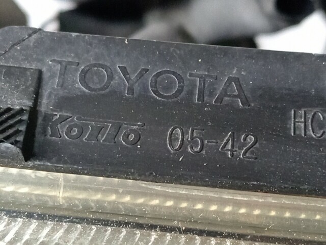 Фара TOYOTA Avensis 