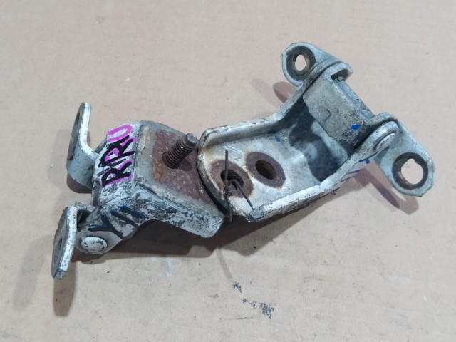 Кронштейны двери NISSAN Wingroad 