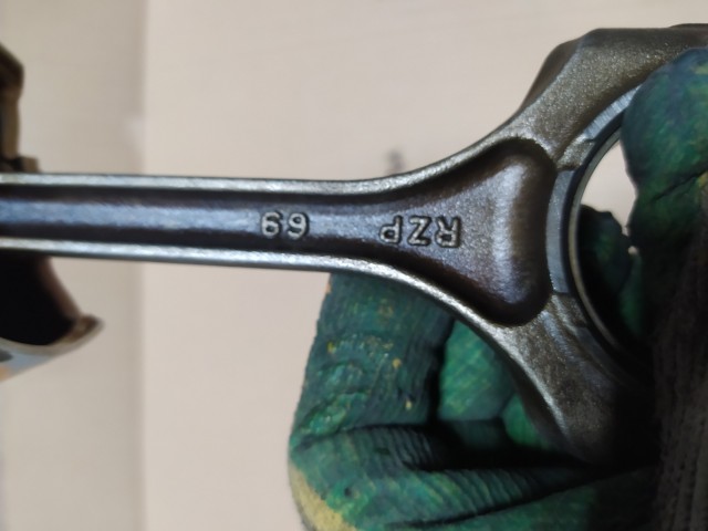 Поршень HONDA Stepwgn R20A