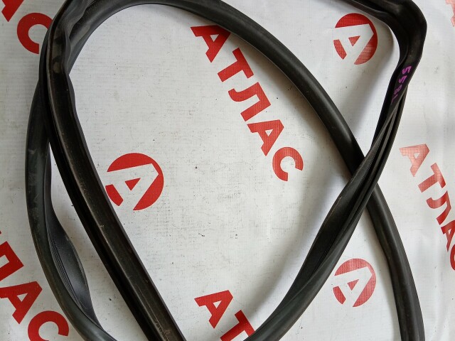 Уплотнитель NISSAN Sunny 