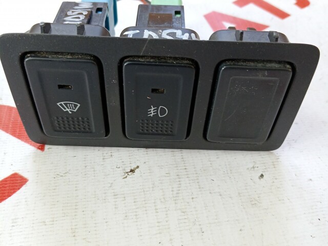 Кнопка SUZUKI Escudo 