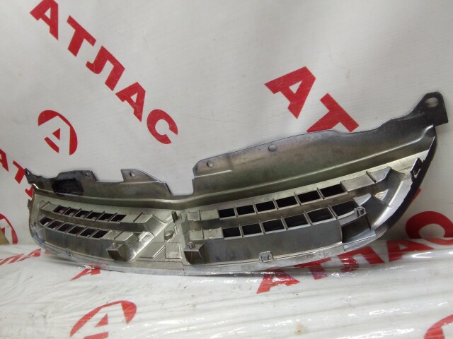 Решетка радиатора MITSUBISHI Colt 