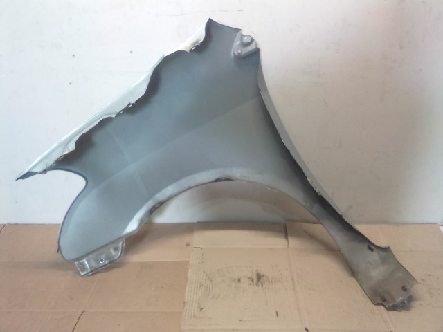 Крыло TOYOTA Raum 