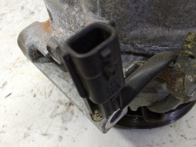 Компрессор кондиционера NISSAN X-Trail MR20-DE