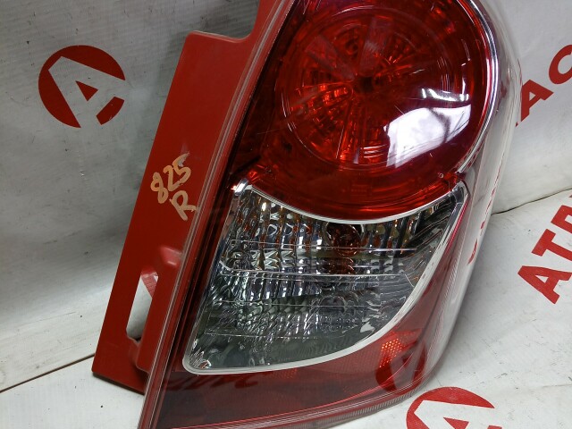 Стоп TOYOTA Ractis 