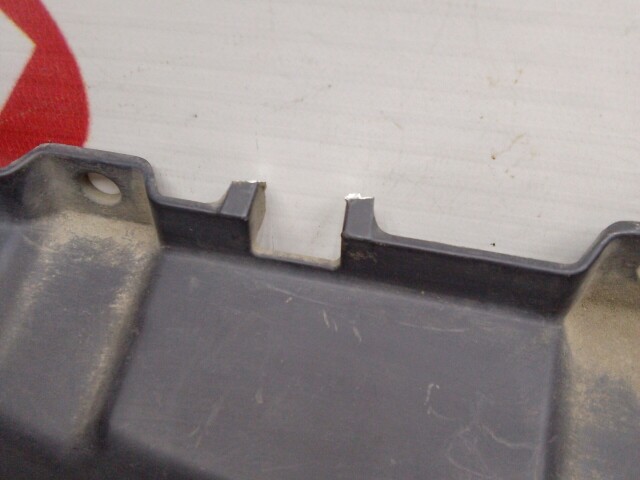 Решетка радиатора SUZUKI Swift 