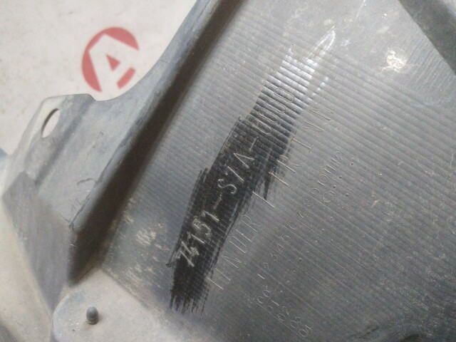 Подкрылок HONDA Stream 