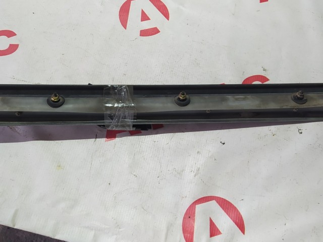 Полозья сдвижной двери HONDA Stepwgn 