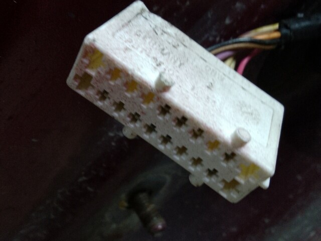 Дверь RENAULT Sandero Stepway 