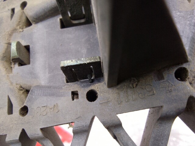 Решетка радиатора TOYOTA Sprinter 