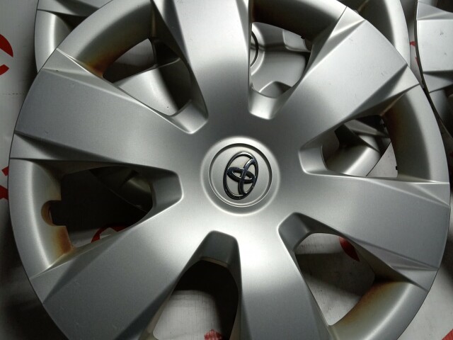 Колпак на колесо TOYOTA - 