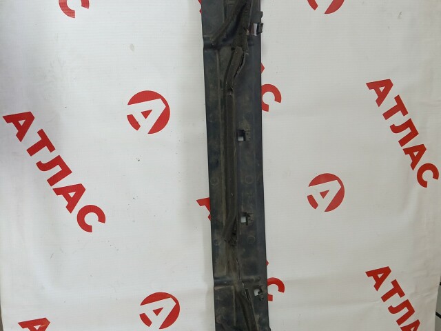 Накладка на радиатор TOYOTA Prius 