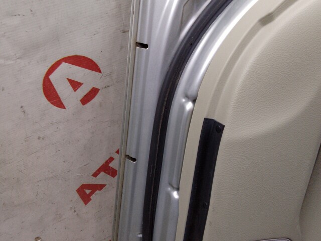 Дверь TOYOTA Avensis 