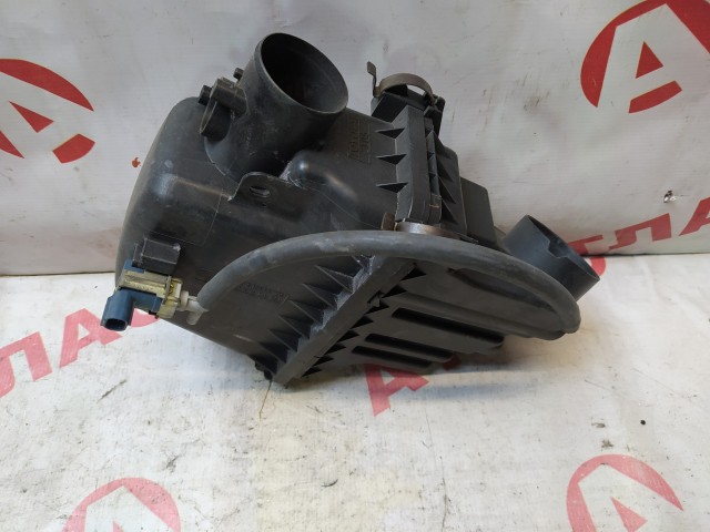 Корпус воздушного фильтра TOYOTA Raum 1NZ-FE