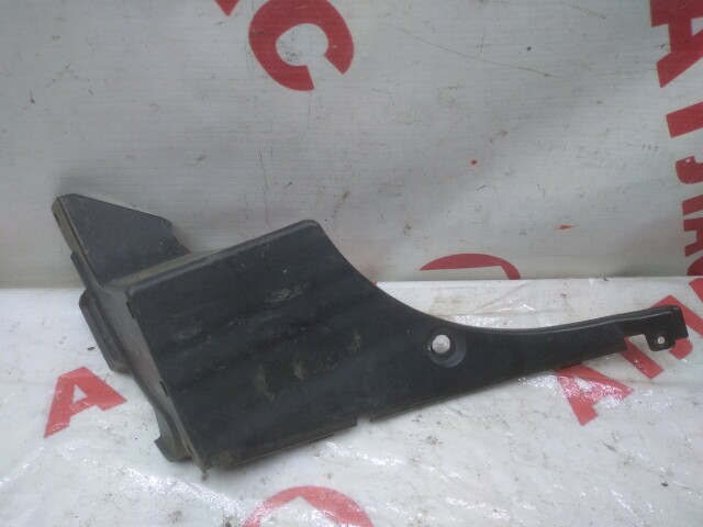 Подкрылок TOYOTA Ist 