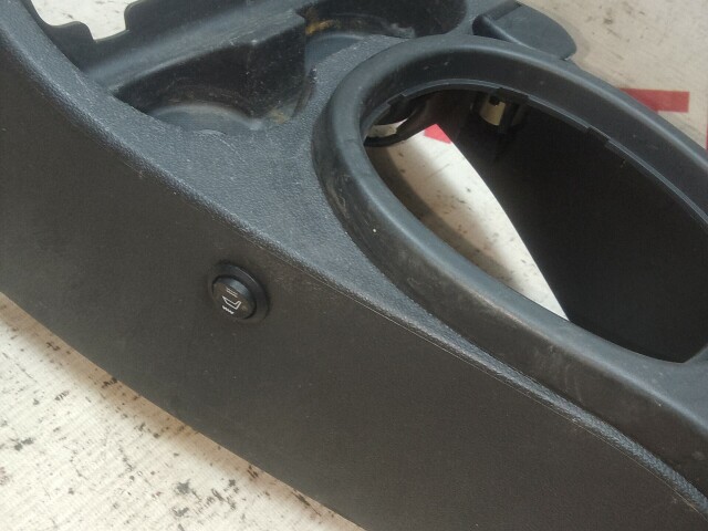 Консоль между сиденьями RENAULT Duster 