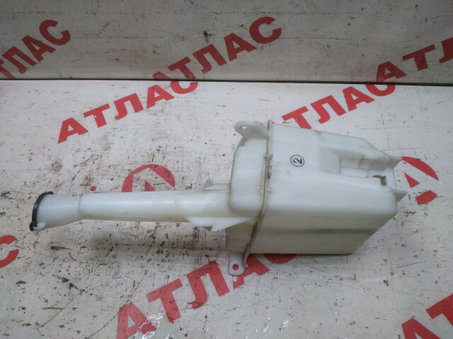 Бачок омывателя TOYOTA Platz 