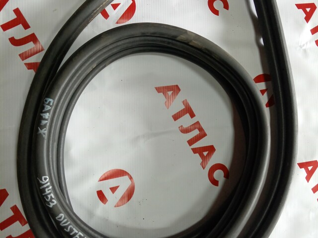 Уплотнитель багажника RENAULT Duster 