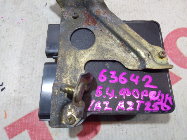 Блок управления форсунками TOYOTA Avensis 1AZ-FSE