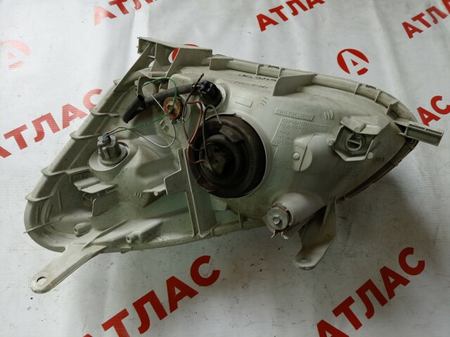 Фара TOYOTA Platz 