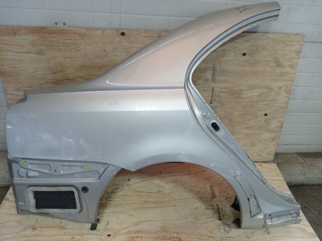 Крыло заднее TOYOTA Avensis 