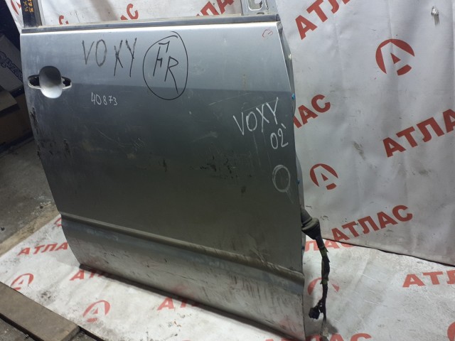Дверь TOYOTA Voxy 