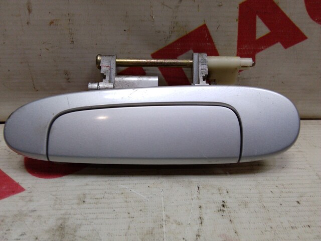 Ручка двери TOYOTA Vitz 