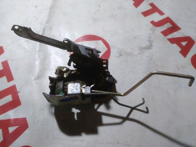 Замок двери TOYOTA Sprinter Marino 