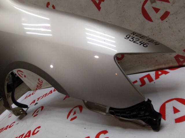 Крыло TOYOTA Corolla 