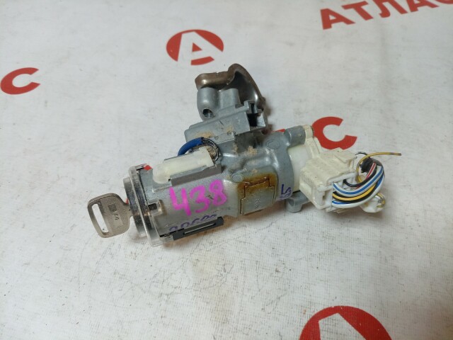 Замок зажигания TOYOTA Ist 