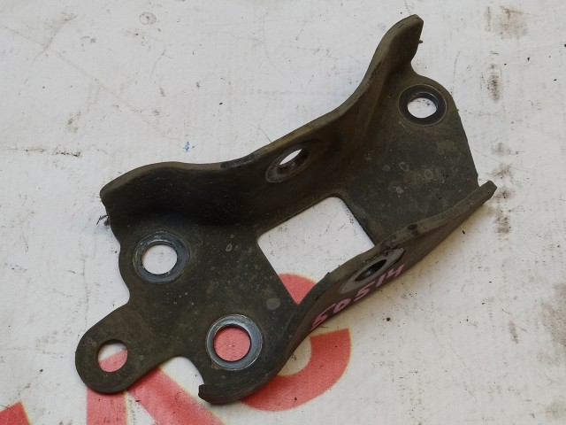 Крепление рычага TOYOTA RAV4 