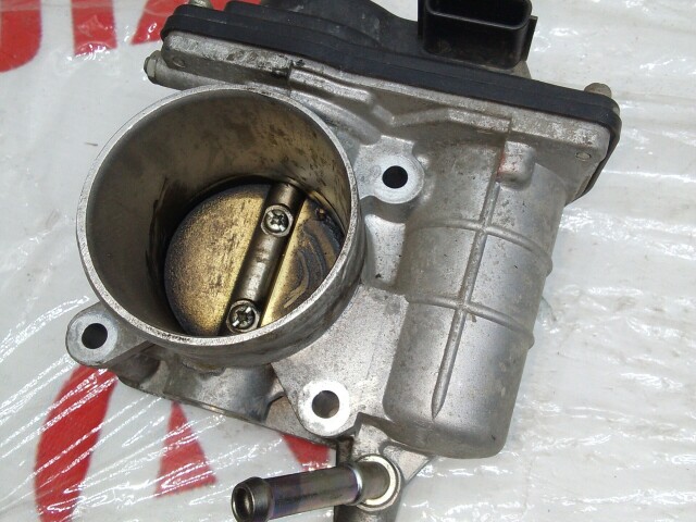 Дроссельная заслонка RENAULT Duster H4M