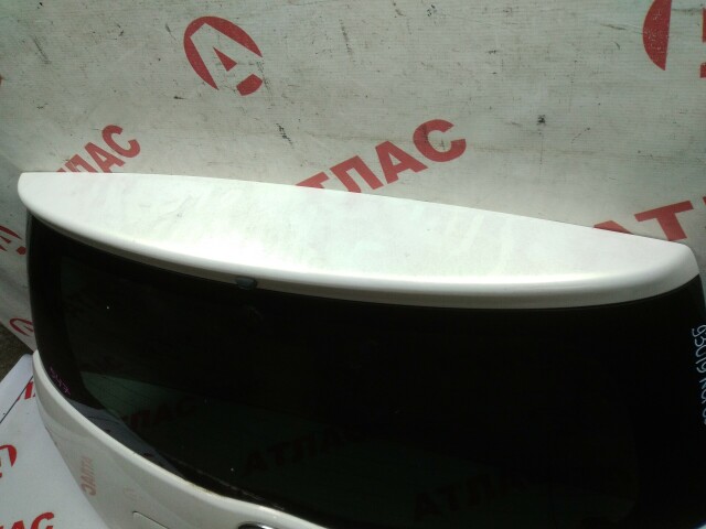 Дверь багажника TOYOTA Ist 