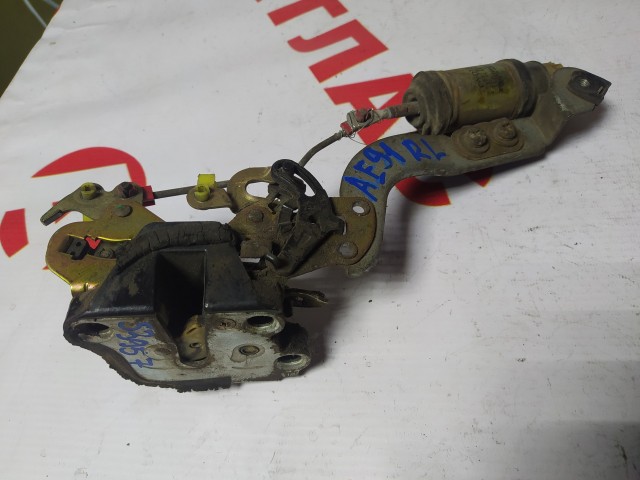 Замок двери TOYOTA Sprinter 