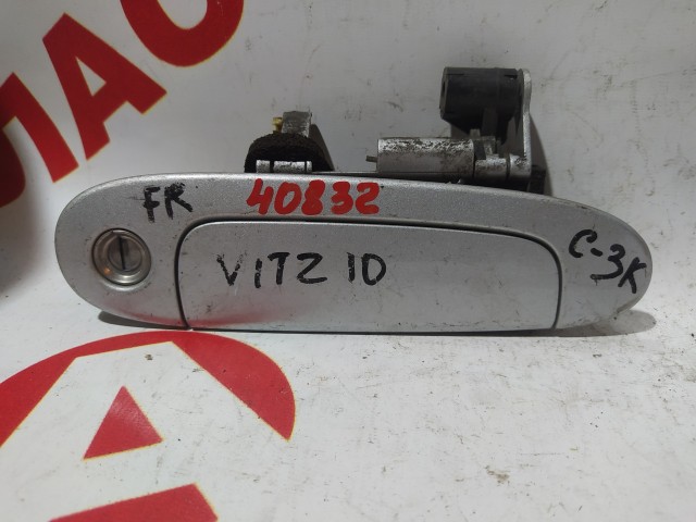 Ручка двери TOYOTA Vitz 
