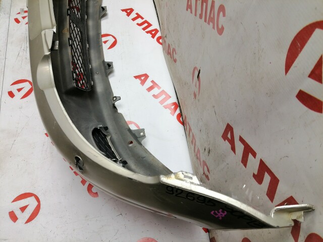 Бампер передний TOYOTA Vitz 