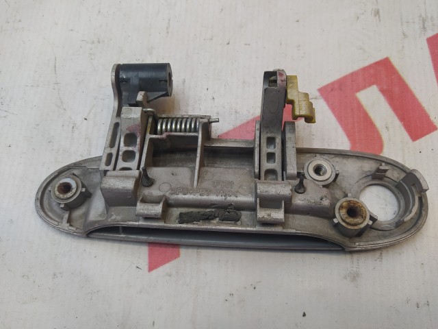 Ручка двери TOYOTA Vitz 