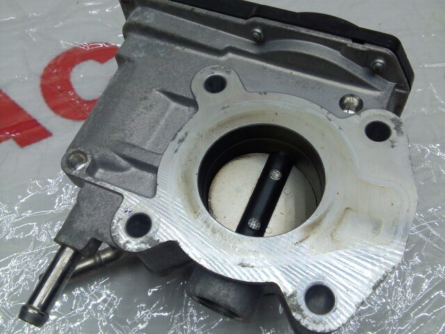 Дроссельная заслонка TOYOTA Vitz 1KR-FE