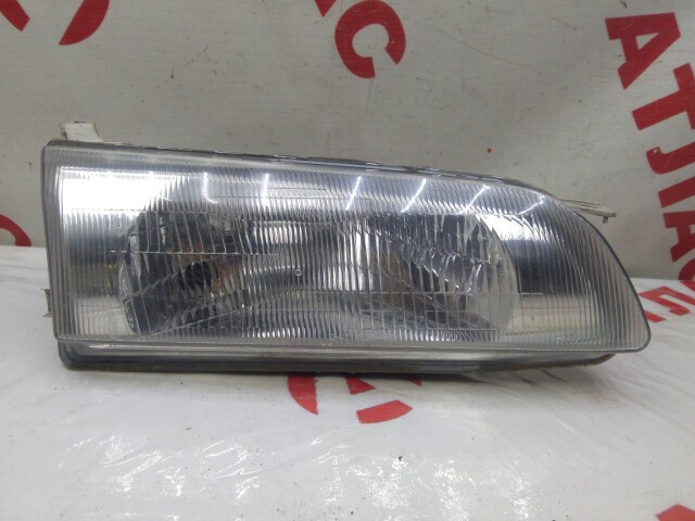Фара TOYOTA Sprinter 