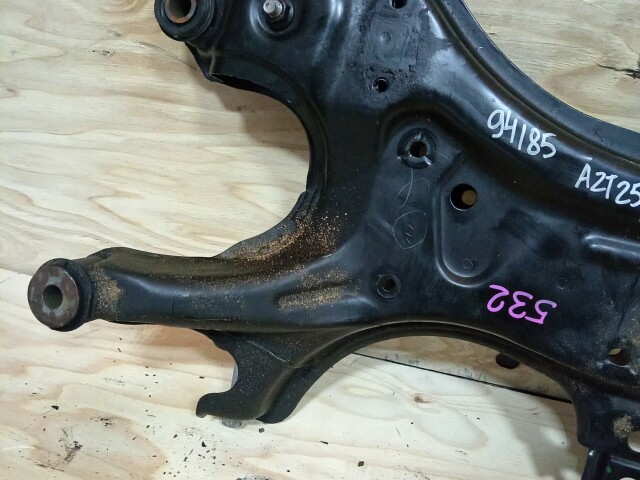 Балка поперечная TOYOTA Avensis 