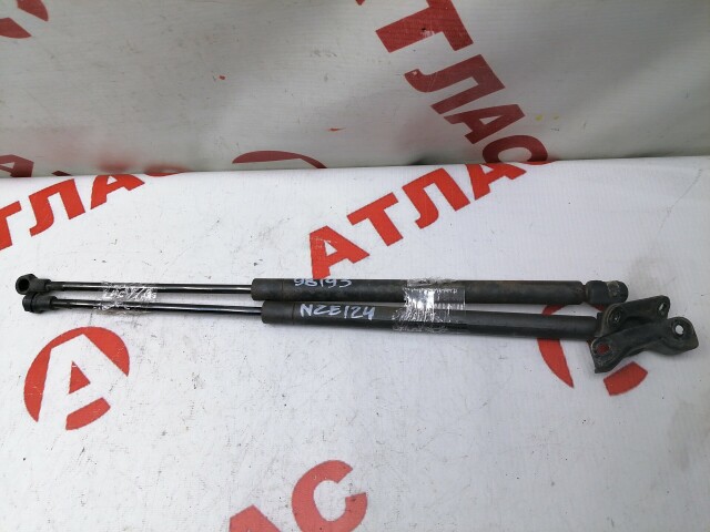 Амортизатор багажника TOYOTA Corolla Runx 